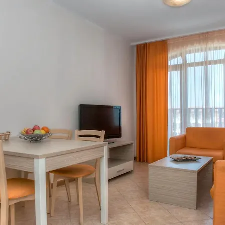 Royal Sun Aparthotel Sluneční pobřeží