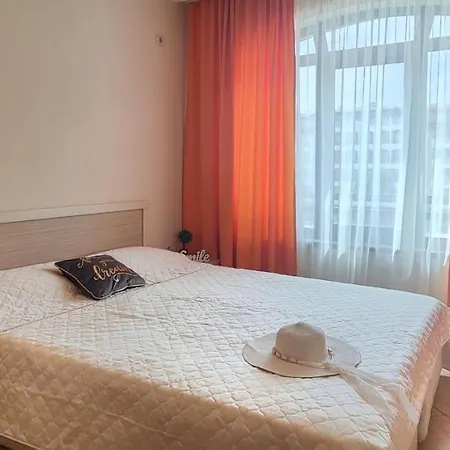 Royal Sun Aparthotel Sluneční pobřeží